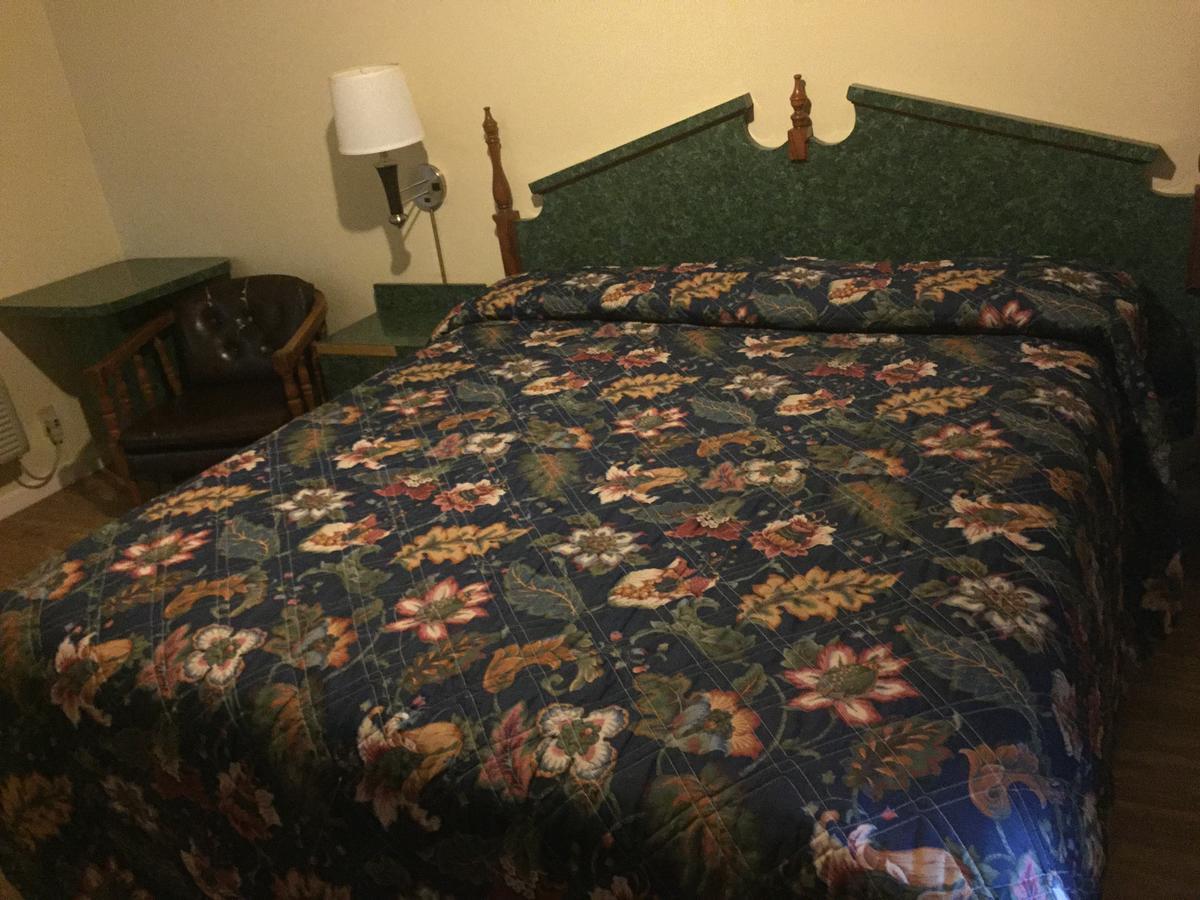 Apex 1 Motel Lansing Bagian luar foto